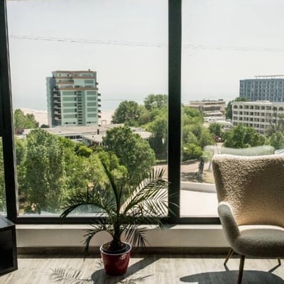 Аренда шикарных 2-комнатных апартаментов с террасой, 75 м², Констанца, Румыния